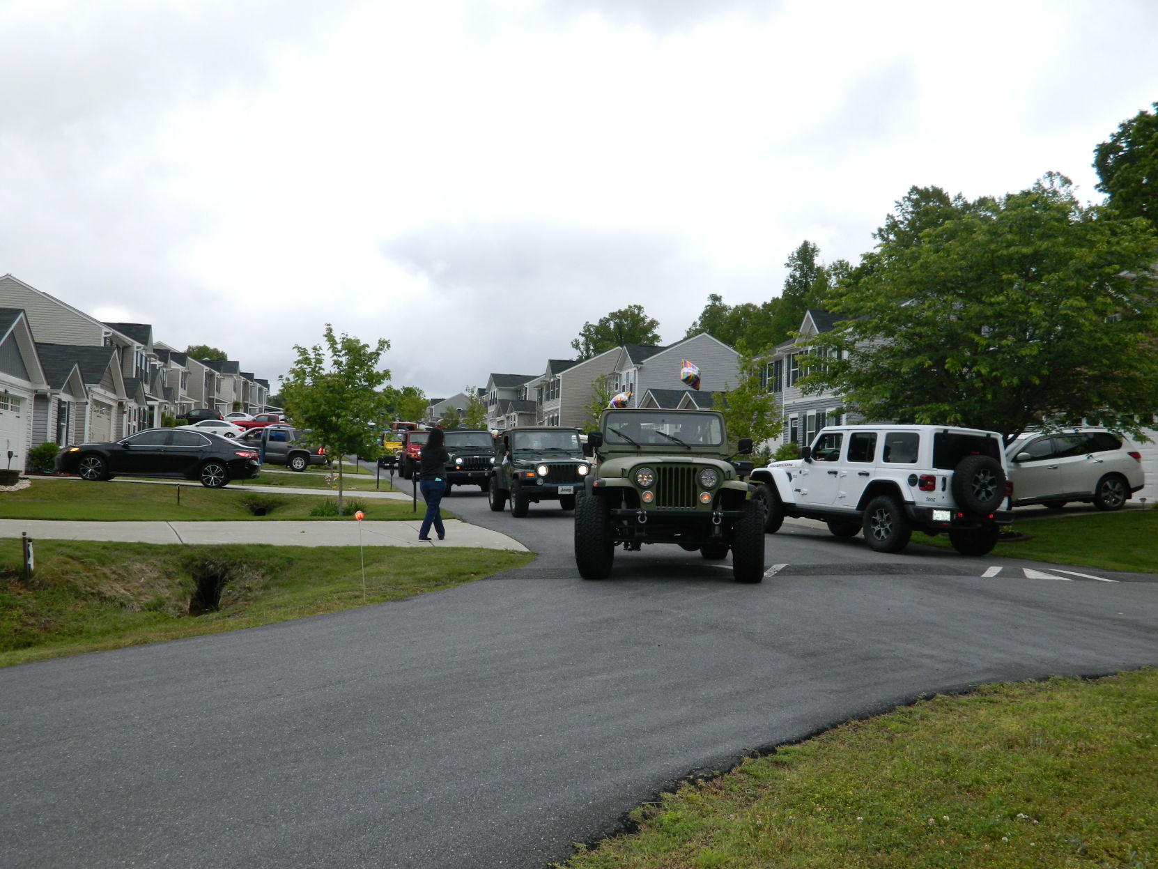Troutman Jeep parade (47).JPG